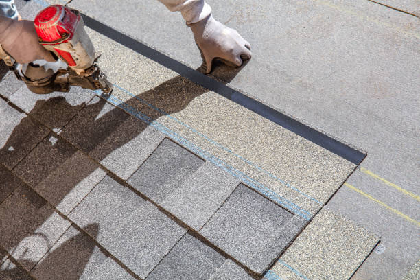 Best Roof Maintenance Services  in Middlefield, OH
